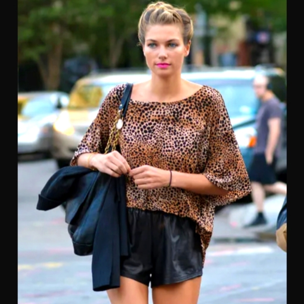 Victorias Secret PINK Crop Top LargeLeopardAnimal